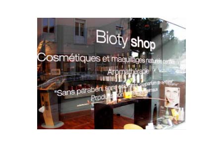 bioty shop arcachon 300x227 Bioty shop : boutique de produits cosmétiques bio à Arcachon