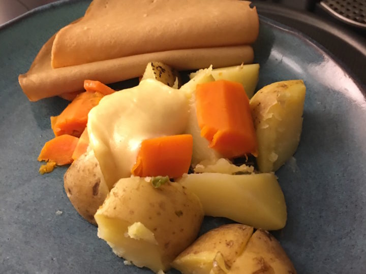 On a fait une raclette avec du fromage végétal !