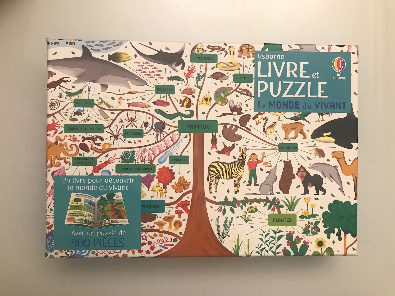 Coffret Livre et Puzzle Le Monde du vivant éditions Usborne